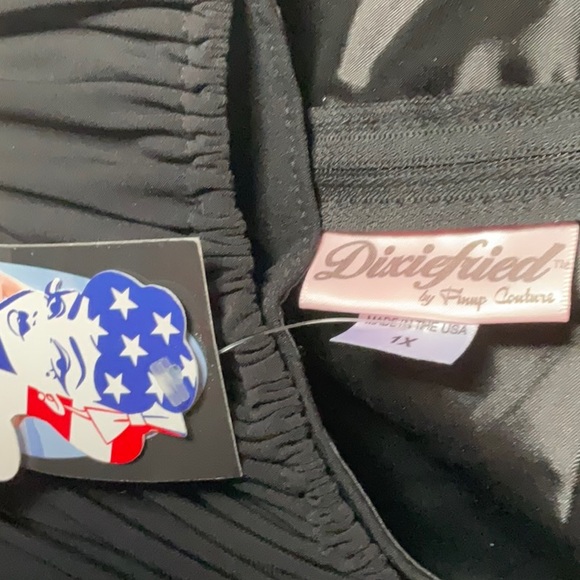 New with tags Pinup Couture dress - Picture 2 of 3